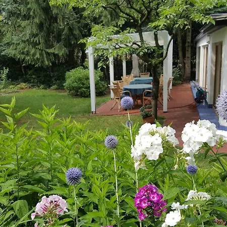 Apart Babelsberg 4* Poczdam